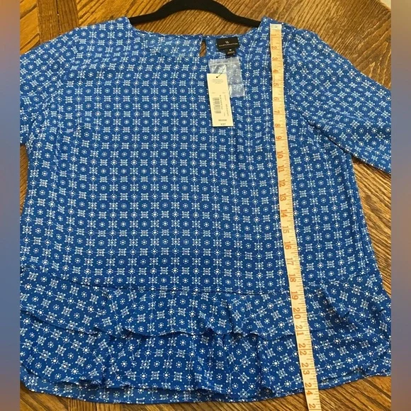 Worthington NWT White Blue Tile Blouse with Bell Ruffle Long Sleeve Size Medium - Picture 3 of 5